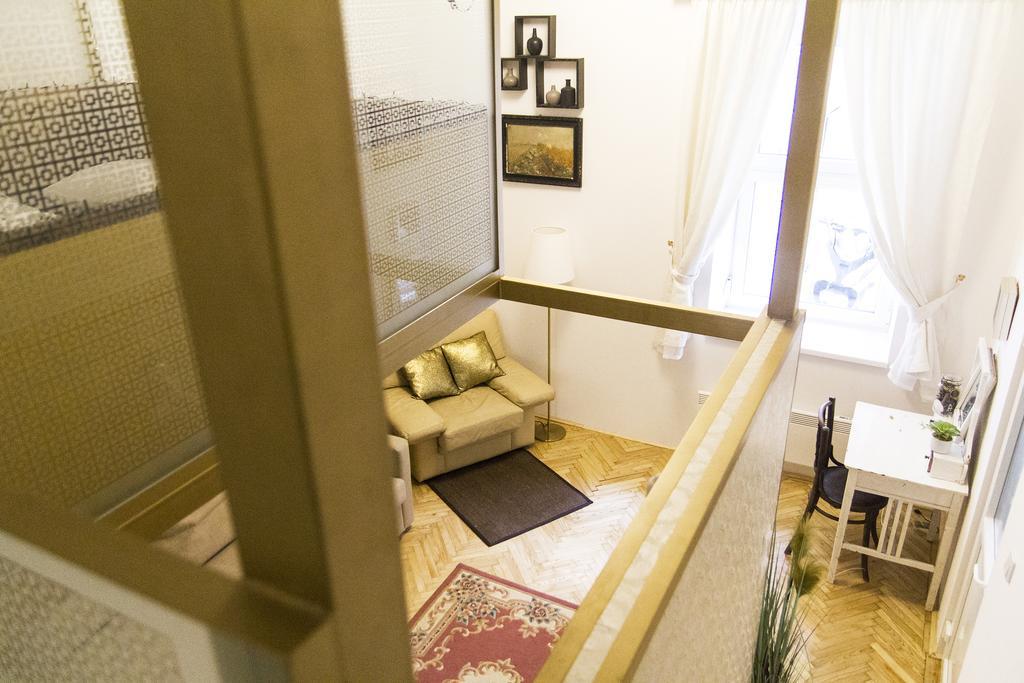 Ava'S Champagne Studio City Center-Andrash Street King Street ブダペスト エクステリア 写真